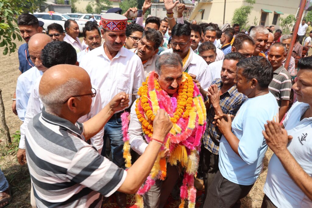 cm ne kiya purv vidhayak par hamala