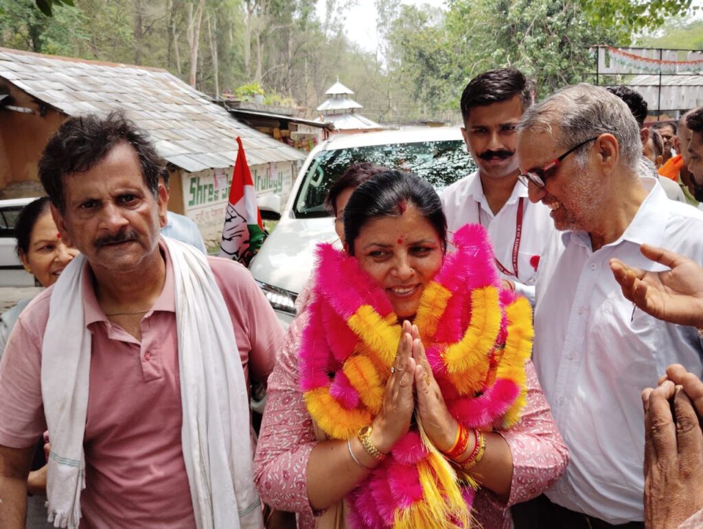 सारा मायका इक बराबर, देहरे दे विकास वास्ते देया वोट : कमलेश ठाकुर