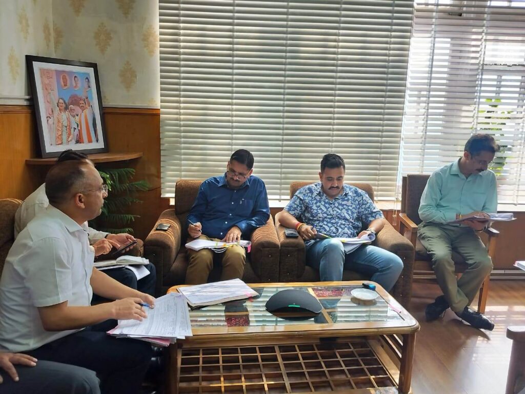 75 फीसदी पूर्ण हो चुकी परियोजनाओं को प्राथमिकता के आधार पर किया जाएगा पूराः विक्रमादित्य सिंह