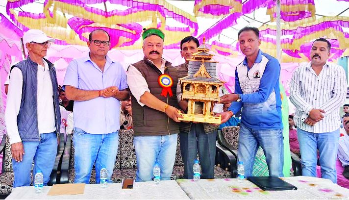 शिक्षा में गुणवत्ता के साथ खेलों को प्रोत्साहन देगा शिक्षा विभाग: रोहित ठाकुर