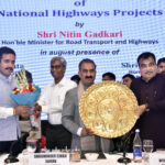 सीएम ने केंद्रीय मंत्री नितिन गडकरी से सड़कों के लिए मांगे 172.97 करोड़