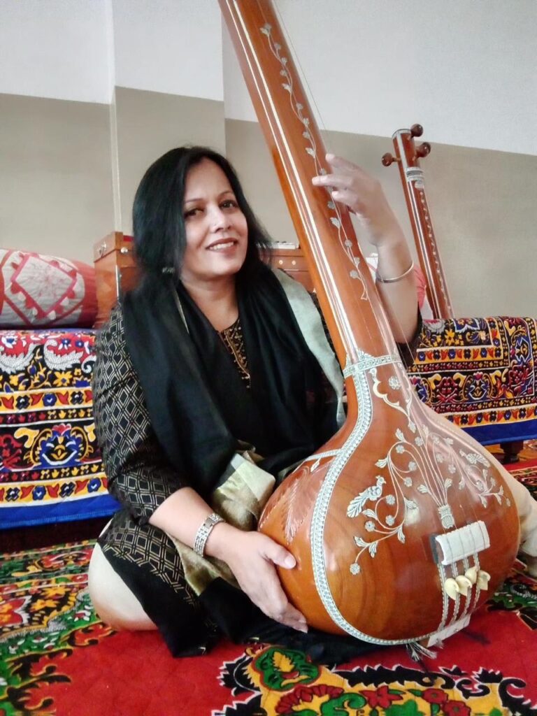 शास्त्रीय और सुगम संगीत में ‘ए’ ग्रेड कलाकार बनी डा. सविता सहगल