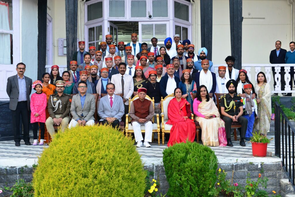 राजभवन में मनाया गया 15 राज्यों व केंद्र शासित प्रदेशों का स्थापना दिवस