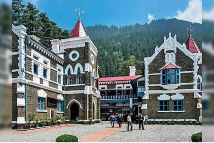 निर्वाचन आयोग को पुस्तिका पेश करने का आदेश
