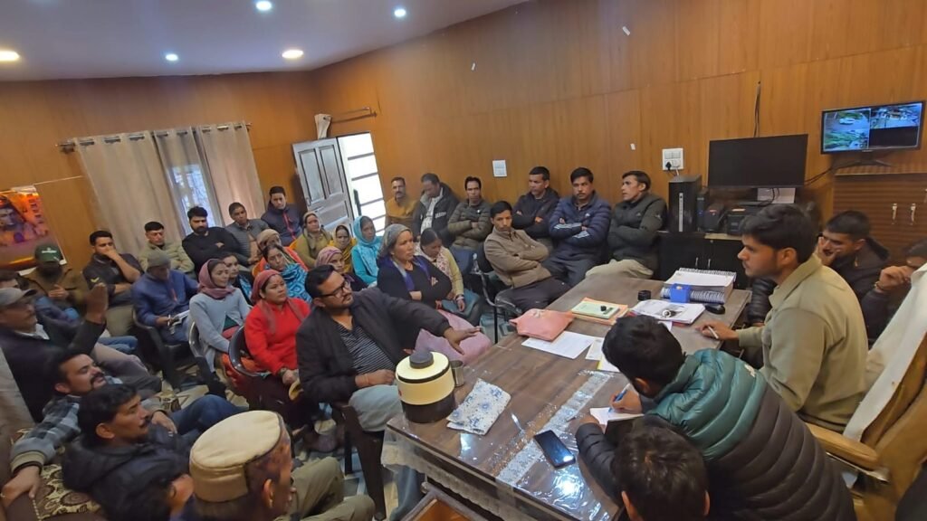 झाला गांव हुआ प्लास्टिक मुक्त, स्वच्छता के नए नियम मंजूर