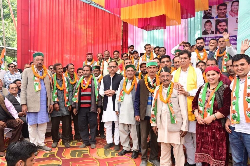 चकराता में कांग्रेस का कुनबा बढ़ा
