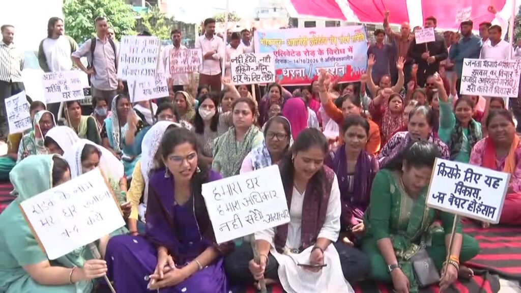 देहरादून में एलिवेटेड रोड का विरोध, 300 घरों पर संकट