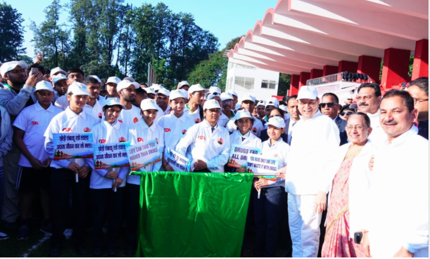 धामी ने नशामुक्त उत्तराखंड वॉकथॉन को दिखाई हरी झंडी